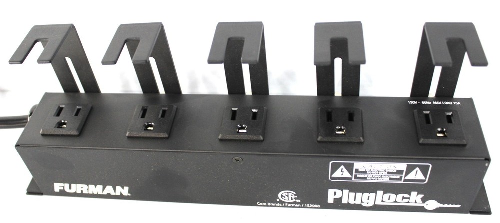 FURMAN R67 PlugLock Power Strip