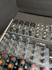 Behringer Xenyx X1204USB 12-Input Mixer USB Audio Interface With Hard Case