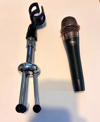 Blue Microphones enCORE 200 Cardioid Dynamic Microphone WITH Mount & Tripod