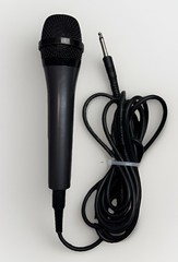 Singing Machine Unidirectional Dynamic Microphone, model SMM-205.