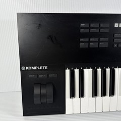 Native Instruments KOMPLETE Kontrol S49 MK2 Keyboard Controller-Read Description