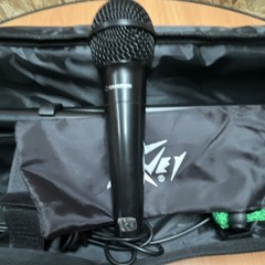Peavey PV i100 Wired Handheld Mic On/Off Switch XLR-1/4″ TS Cable Case