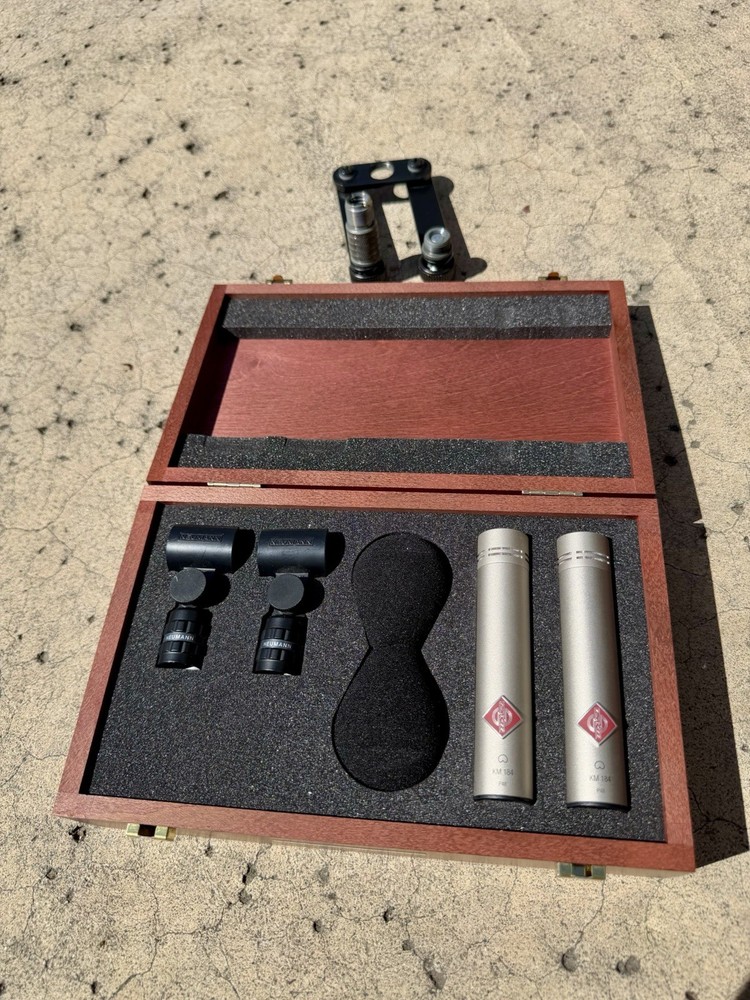 Neumann KM 184 Silver Wired Condenser Stereo Pair w/ Wooden Case K&M Stereo Bar