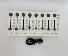 SMC Mixer Midi Controller – Wireless, Battery Operated, Compatible with Most DAW