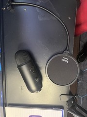 Blue Yeti 988-000402 USB Blue Microphone