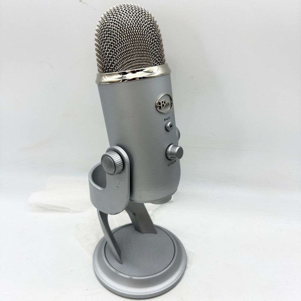 Blue Yeti Silver USB Condenser Microphone w/ Desk Stand PC/Mac Tested Working