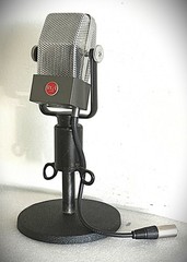 Gorgeous „RCA 74B Clone“ Ribbon Microphone w/Vintage Yoke-working great! (Hear)