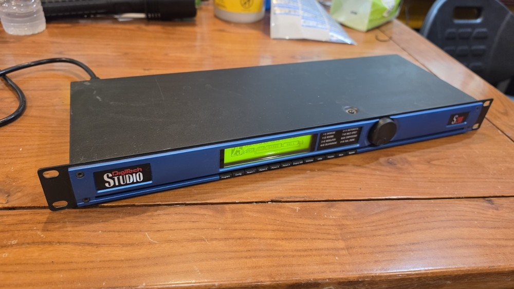 DigiTech Studio S200 Multi-Effects Rackmount Processor 2-Ch 1U MIDI 200