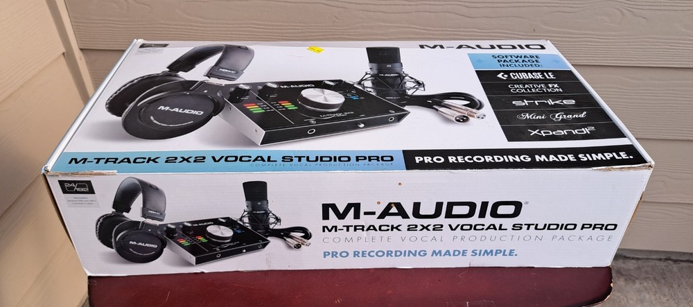 M-Audio 192|4 2-In/2-Out 24/192 USB Audio Interface 2X2 Headphones & Microphone
