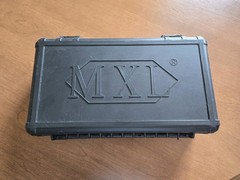 MXL 770 Large Diaphragm Cardioid Condenser Mic w/ Shock Mount Hard Case