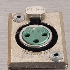 Rapco SP1-DFS Single Gang Plate D3F XLR 3-Pin Stainless Wall Plate Switchcraft