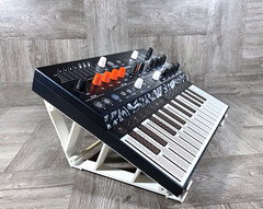 25º Stand for Arturia MicroFREAK Synthesizer – DWL – Color WHITE – US Seller