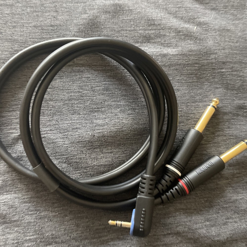 Mogami Neutrik Stereo Mini Jack 3.5mm (1/8“) TRS to Dual 6.3mm (1/4“) TS plugs