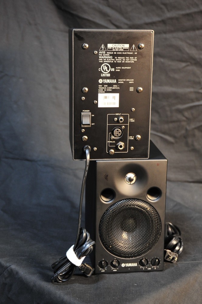 YAMAHA powered monitor speakers MSP3 30W, 120V, 60Hz