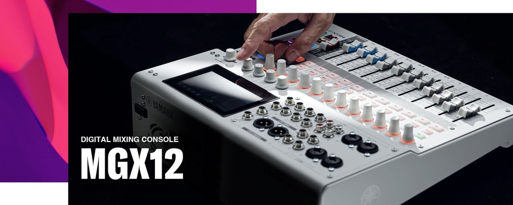 Yamaha MGX12 18-Channel Digital Mixing Console Audio Interface Black