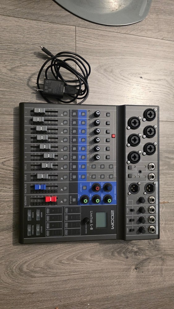 Zoom LiveTrak L-8 Recorder/Mixer for Musicians & Podcasters