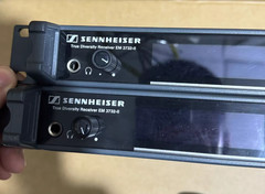 1pcs A set of Sennheiser EM3732II receiver with 2 MD5235 microphones