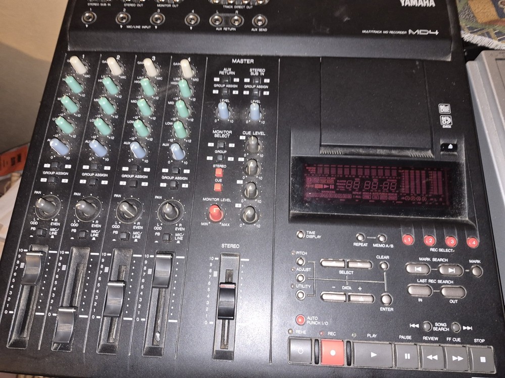 Yamaha MD4 4-Channel Console/Tabletop Multitrack Recorder Mixer