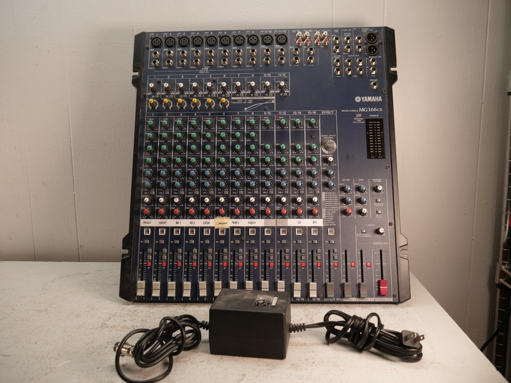 Yamaha MG166CX 16-Channel Mixer TESTED