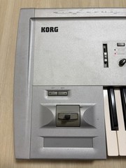 Korg Triton 61-Key Keyboard Synthesizer Sampler with Power Cable Used from Japan