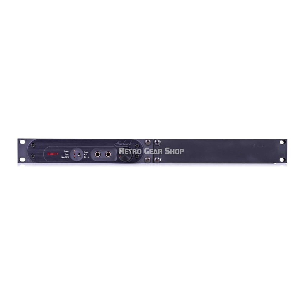 Benchmark DAC1 USB Digital to Analog Audio Converter and Rack Tray Accessory