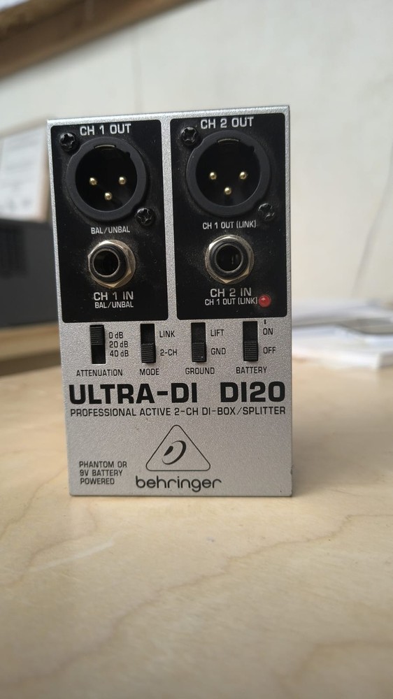 Behringer Ultra-Di Di20 Professional Active 2-Channel Di-Box/Splitter