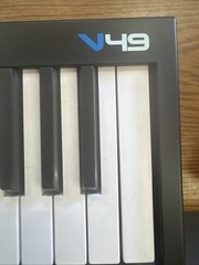 Alesis V49 49-Key USB MIDI Keyboard *UNTESTED- NO CORDS*