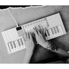 Novation Launchkey Mini 37 MK4 White MIDI w/ Mackie CR8BT & CR8SBT Sub