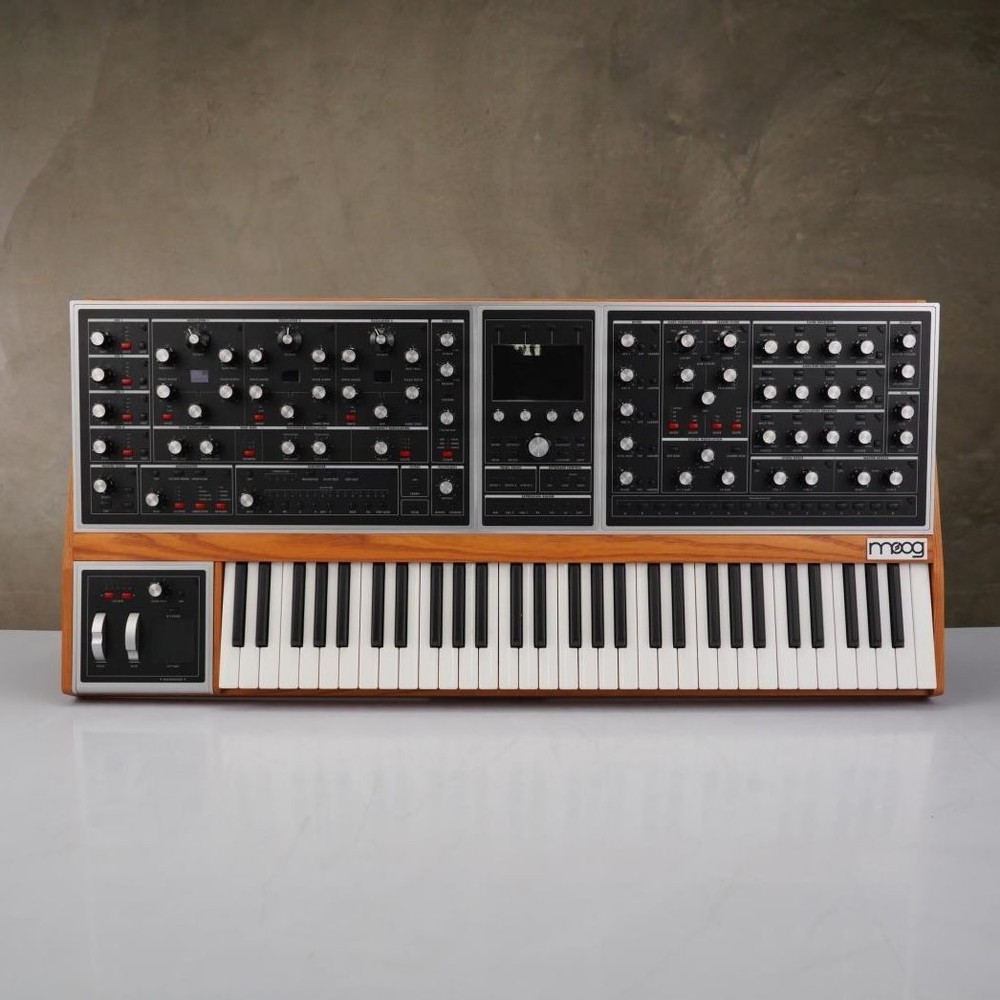 Moog One 16 Voice Synthesizer w/ Original Box #58851