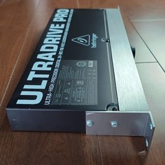 Behringer DCX2496 Digital Crossover, 24bit/96kHz, EQ, Delay & Limiter