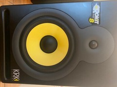 KRK RP-8 Rokit 2-Way 8″ Active Studio Monitors (Pair) (original cables included)