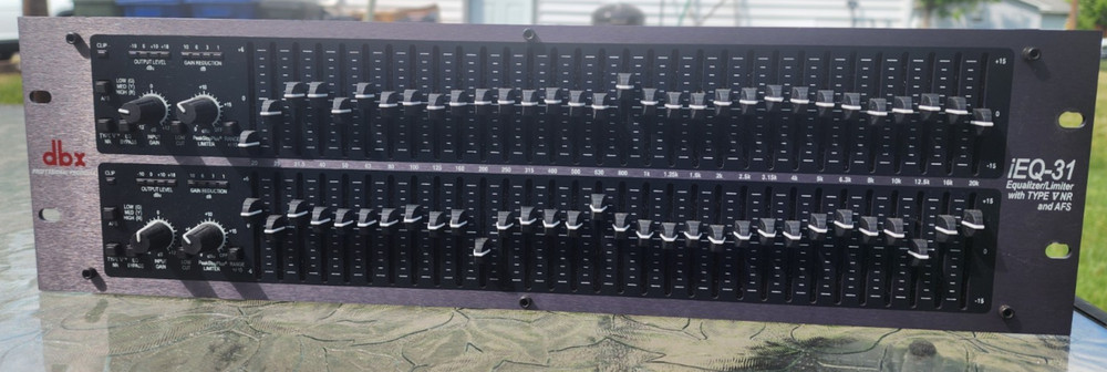 DBX iEQ-31 Equalizer/Limiter type V NR and AFS