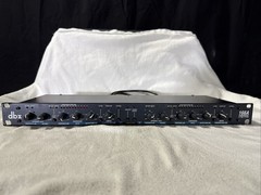 DBX 166 Over Easy Compressor with Gate and Peakstop Gain Reduction Rack Mount