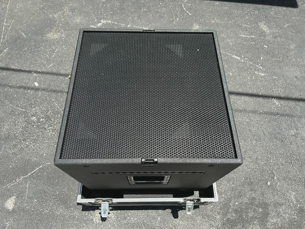DYNACORD COBRA SUB SPEAKER ML4M W/ CASE #652 (One) THS