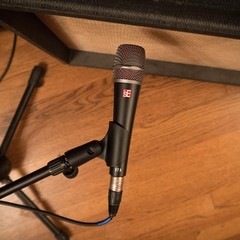 SE ELECTRONICS V7 X Dynamic Instrument Microphone for Live Performances & Ins…