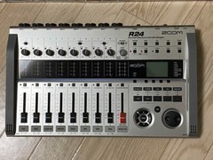 Zoom R24 Digital Interface Controller Multi Track Recorder 24 Tracks 8in 2out