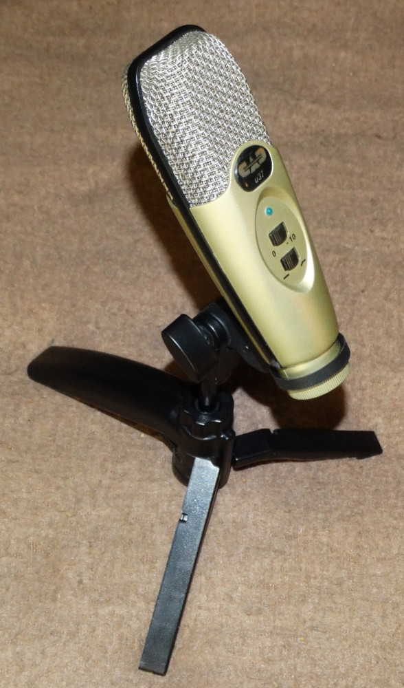 CAD u37 PodCast USB Desk Recording Microphone Works great with cord & stand base