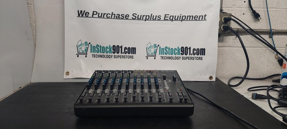 Mackie 1402-VLZ4 14-Channel Mic / Line Mixer