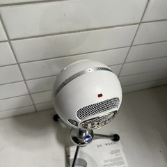 Blue Snowball iCE USB Mic for Recording & Streaming w/ Stand [WHITE]