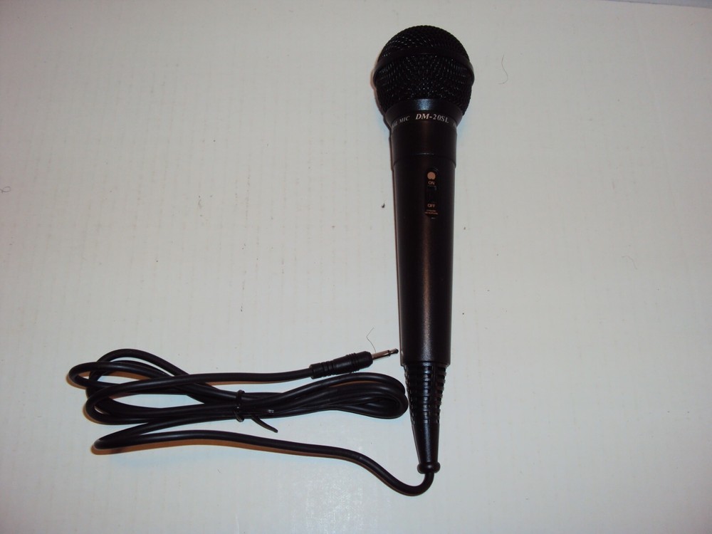 Unidirectional Handheld Mic –  DM-20SL Professional Dynamic Microphone