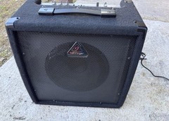 Behringer Ultratone K450FX 45W Instrument Amplifier 3-Channel FX Black