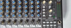 Mackie CR1604-VLZ 16-Channel 4-Bus 3-Band EQ Phantom Power Analog Mixing Console
