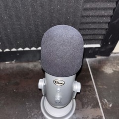 Blue Yeti USB Condenser Desktop Microphone Silver Multiple Polar Patterns