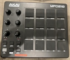 Akai Professional MPD218 MIDI Pad Controller w/ 16 MPC Pads – Open Box, W/Cable