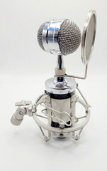 Studio Condenser Microphone w/ Shock Mount & Pop Filter XLR Preowned