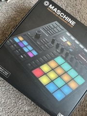 Native Instruments Maschine Mk3 Drum Controller Drum Machine Hardware only