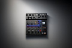 ZOOM LIVETRAK L-8 Live & Podcast Digital Mixer / Recorder – Excellent Condition!