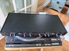 DBX 166 Over Easy Compressor with Gate and Peakstop Gain Reduction