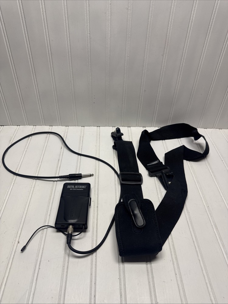Audio-Technica Digital Reference DR-T25B Guitar Bass Transmitter and Carrier