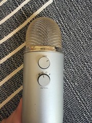 Blue Yeti USB Microphone – Platinum